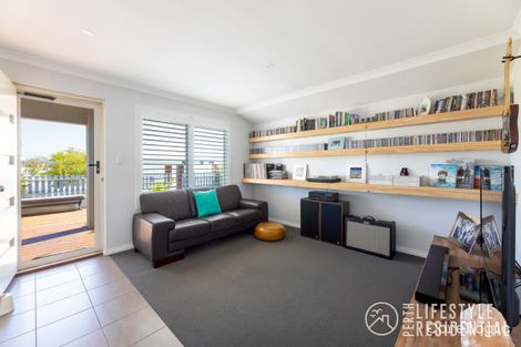 Property photo of 11 Comito Bend Alkimos WA 6038