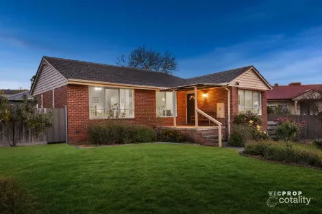 11 Dion St, Ferntree Gully, VIC 3156