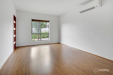 Property photo of 2/23 Orchard Grove Tyabb VIC 3913