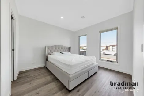 Property photo of 30 Platypus Chase Beveridge VIC 3753