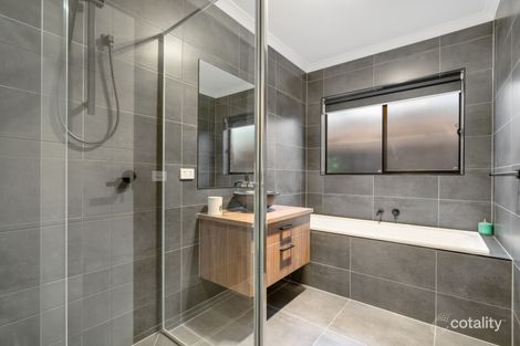 Property photo of 29 Somerset Road Thornhill Park VIC 3335