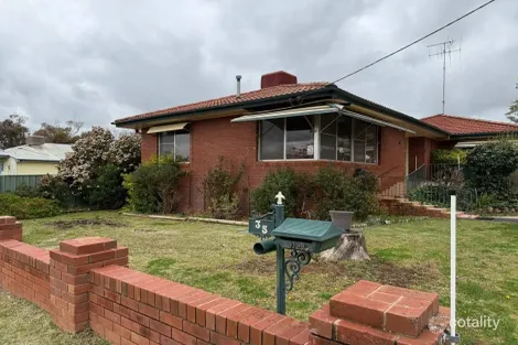 Property photo of 35 Oxford Street Forbes NSW 2871