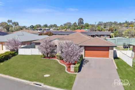 Property photo of 3 Baker Close Calala NSW 2340