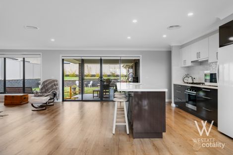 Property photo of 6 McGillan Drive Kelso NSW 2795