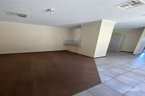 Property photo of 2/12 Kennebery Crescent Roxby Downs SA 5725