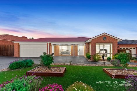 Property photo of 30 Jindabyne Avenue Taylors Hill VIC 3037