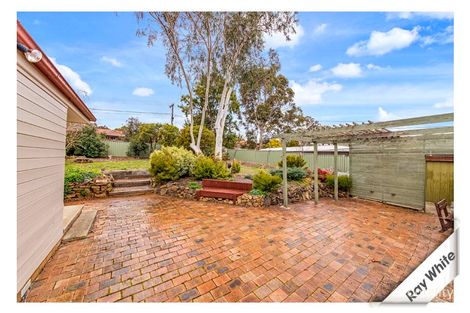 Property photo of 6 Hirst Place Giralang ACT 2617