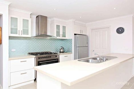 Property photo of 27 Wills Terrace Burnside Heights VIC 3023