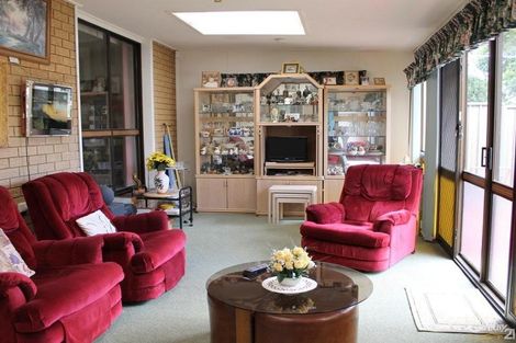 Property photo of 5 Risdon Street Newtown QLD 4350