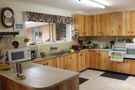 Property photo of 5 Risdon Street Newtown QLD 4350