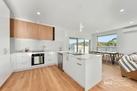 Property photo of 9/12A New Ecclestone Road Riverside TAS 7250