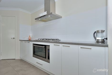 Property photo of 13 Ballybofey Loop Bullsbrook WA 6084