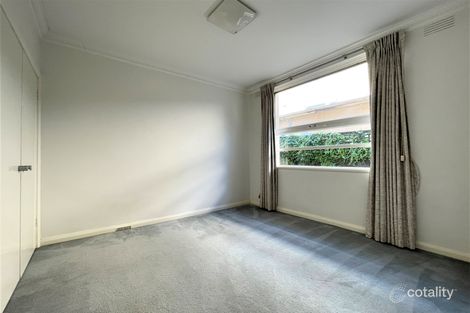 Property photo of 2/16 Maple Grove Toorak VIC 3142