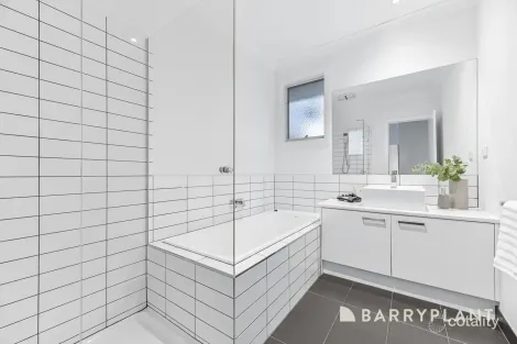 Property photo of 2 Boyd Way Narre Warren VIC 3805