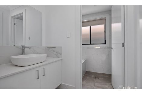 Property photo of 20 Hurstfield Terrace Findon SA 5023