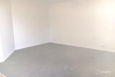 Property photo of 1 Mersey Close Bossley Park NSW 2176