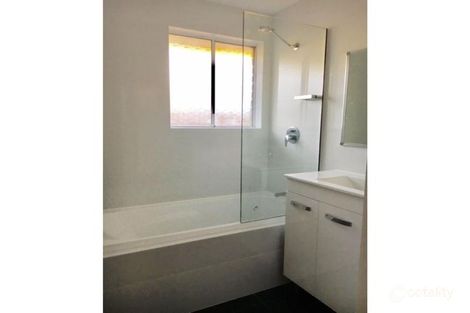 Property photo of 1 Mersey Close Bossley Park NSW 2176