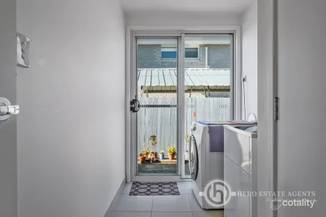 Property photo of 32 Stringybark Street Spring Mountain QLD 4300