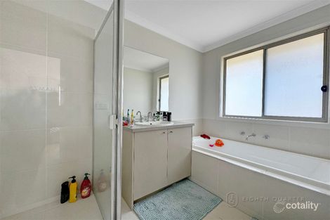 Property photo of 36 Matrix Circuit Craigieburn VIC 3064