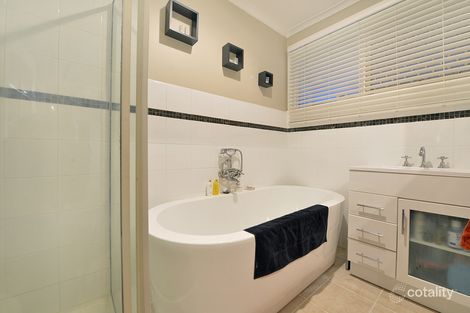 Property photo of 32 Johnson Drive Ferntree Gully VIC 3156