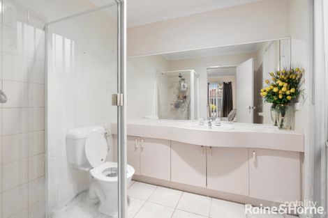 Property photo of 8 Barrett Court Roxburgh Park VIC 3064