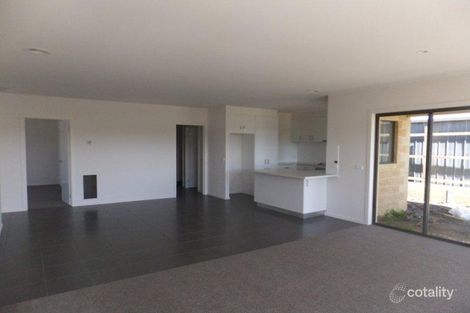 Property photo of 2/21 Central Avenue Tyabb VIC 3913
