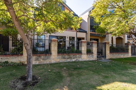 Property photo of 65 Waterway Crescent Ascot WA 6104