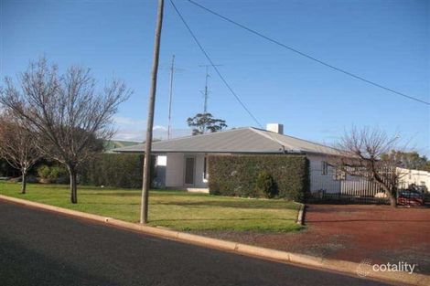 86 Pine St, West Wyalong, NSW 2671