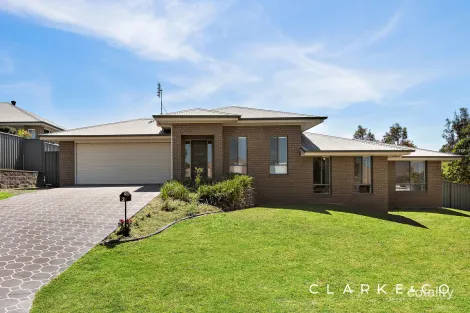 2 Pearse Cres, Bolwarra Heights, NSW 2320