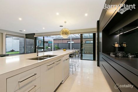 Property photo of 30 Salerno Way Clyde North VIC 3978