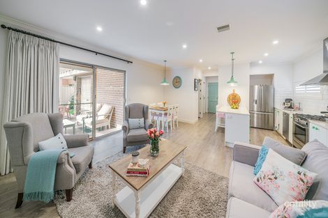 Property photo of 22 Dawkins Avenue Fraser Rise VIC 3336