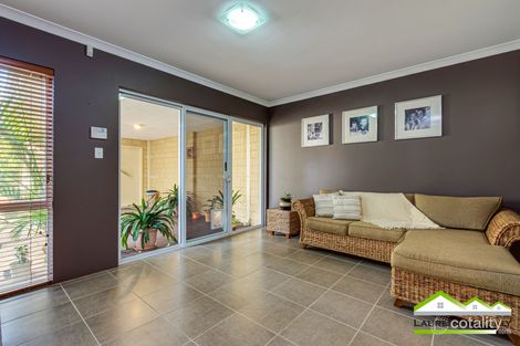 Property photo of 8 Torquay Pass Mindarie WA 6030