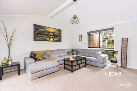 Property photo of 2 Teal Court Sunbury VIC 3429