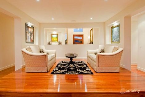 Property photo of 163 Sir Bruce Small Boulevard Benowa QLD 4217