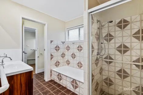 Property photo of 361 Manly Road Manly West QLD 4179