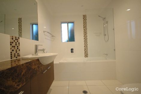 Property photo of 2/2A Daranlee Court East Toowoomba QLD 4350