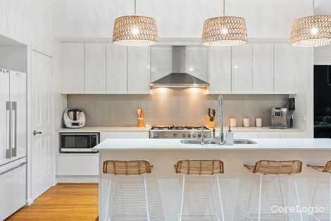 Property photo of 20 Fairlight Circuit Mardi NSW 2259