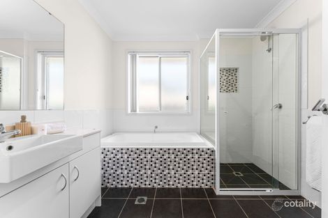 Property photo of 3 Seabreeze Close Gwandalan NSW 2259