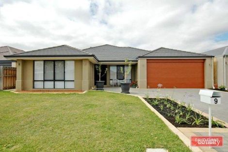 9 Redstone Trl, Ellenbrook, WA 6069