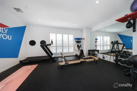 Property photo of 31 Myoora Crescent Greenvale VIC 3059