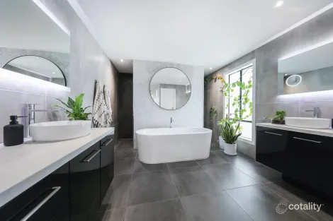 Property photo of 31 Myoora Crescent Greenvale VIC 3059