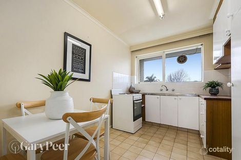 Property photo of 8/33-35 Toolambool Road Carnegie VIC 3163