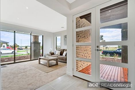 Property photo of 27 Beachside Crescent Point Cook VIC 3030