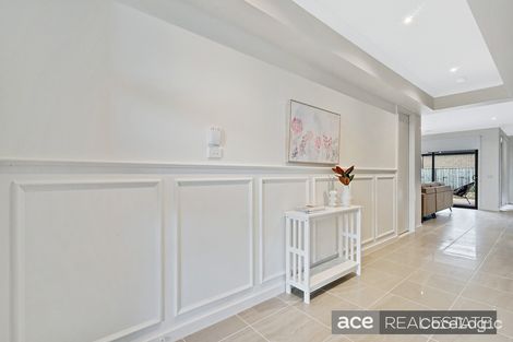 Property photo of 27 Beachside Crescent Point Cook VIC 3030