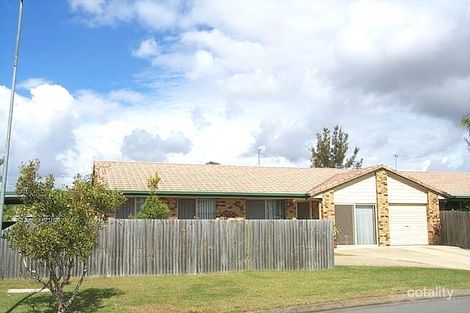 2 Pamela Ct, Labrador, QLD 4215