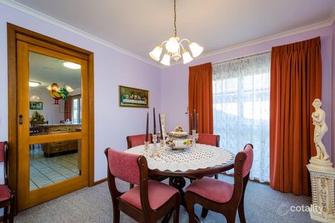 Property photo of 98 Hogans Road Hoppers Crossing VIC 3029