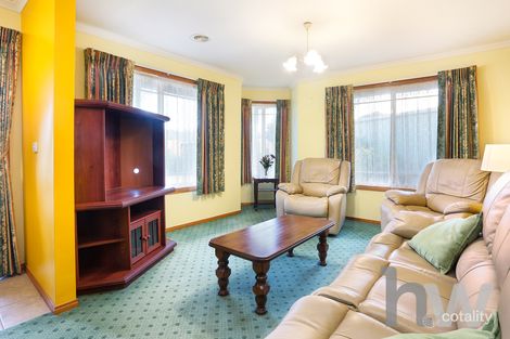 Property photo of 19 Mayfield Crescent St Albans Park VIC 3219