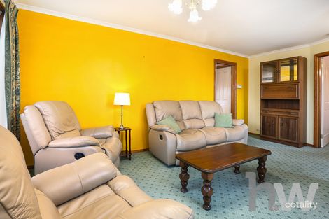 Property photo of 19 Mayfield Crescent St Albans Park VIC 3219