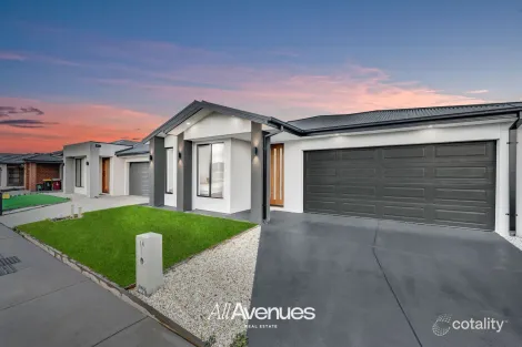 Property photo of 13 Stakes Street Cranbourne East VIC 3977