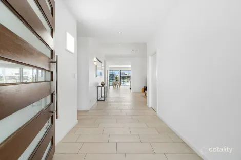 Property photo of 91 T E Peters Drive Broadbeach Waters QLD 4218